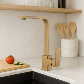MatGoldCube Mat Altın Kare Eviye Mutfak Bataryası – 360° Döner Borulu, Su Tasarruflu	