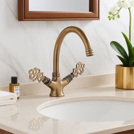 Rustica360 Antik Eskitme Lavabo Bataryası – Çift Kollu, 360° Döner Borulu, Eskitme Gövde