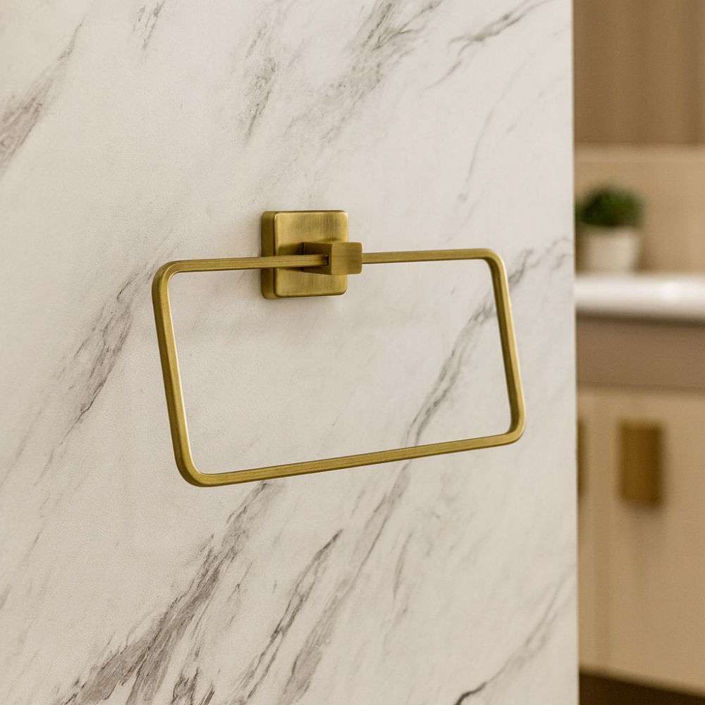 RetroSquare Kare Havluluk – Antik Eskitme, Duvara Monte Pirinç Tasarım RetroSquare Kare Havluluk – Antik Eskitme, Duvara Monte Pirinç Tasarım