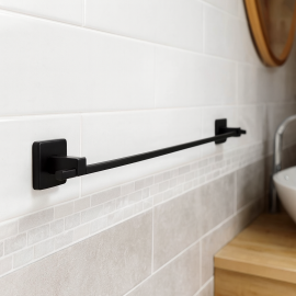 Mat Siyah Uzun Havluluk – Şık ve Dayanıklı