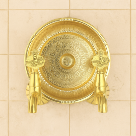 Altın Tuğra Desenli Hamam Tası ve Çift Osmanlı Musluk Seti – Pirinç Hamam Musluğu Takımı