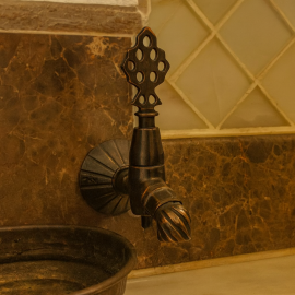 Eskitme Osmanlı Hamam Musluğu – Antik Pirinç Duvar Tipi