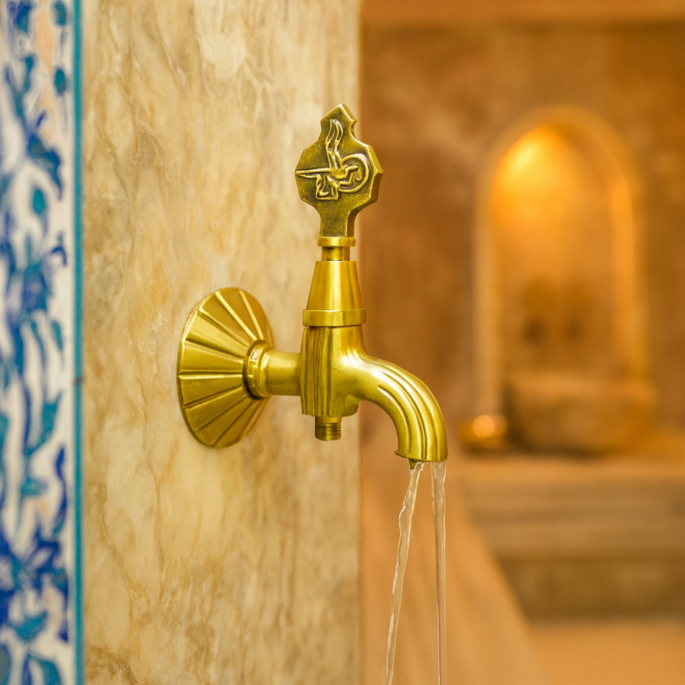 Altın Tuğralı Osmanlı Hamam Musluğu – Pirinç Duvar Tipi
