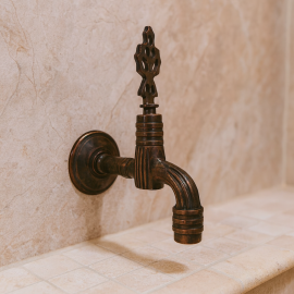 Antik Eskitme Perlatörlü Osmanlı Hamam Musluğu – Pirinç Duvar Tipi