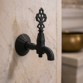 Mat Siyah Osmanlı Hamam Musluğu – Duvar Tipi Pirinç