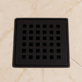 Siyah Kare Yer Süzgeci 10x10 cm – Modern Banyo & Islak Hacim Süzgeci