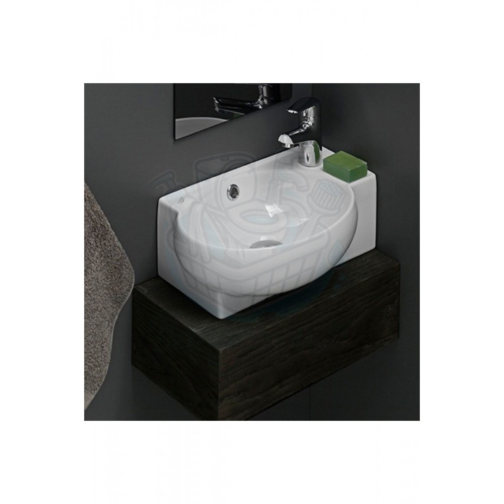 CornerFlex Mini Köşe Lavabo – Duvara Monte & Dolap Uyumlu, Armatür Delikli, 45x28 cm, Beyaz